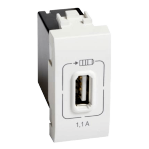 Legrand Arteor USB Socket – 1 Module, 5 V / 1.1 A – White